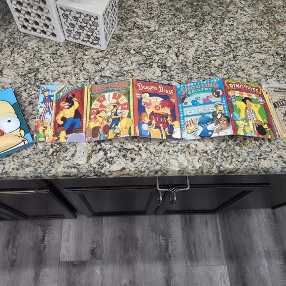 The Simpsons Series 1-14 and the movie - Picture 3 of 7